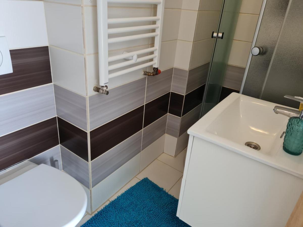 Bela - Pokoje Z Aneksami I Apartamenty Kolberg Exterior foto