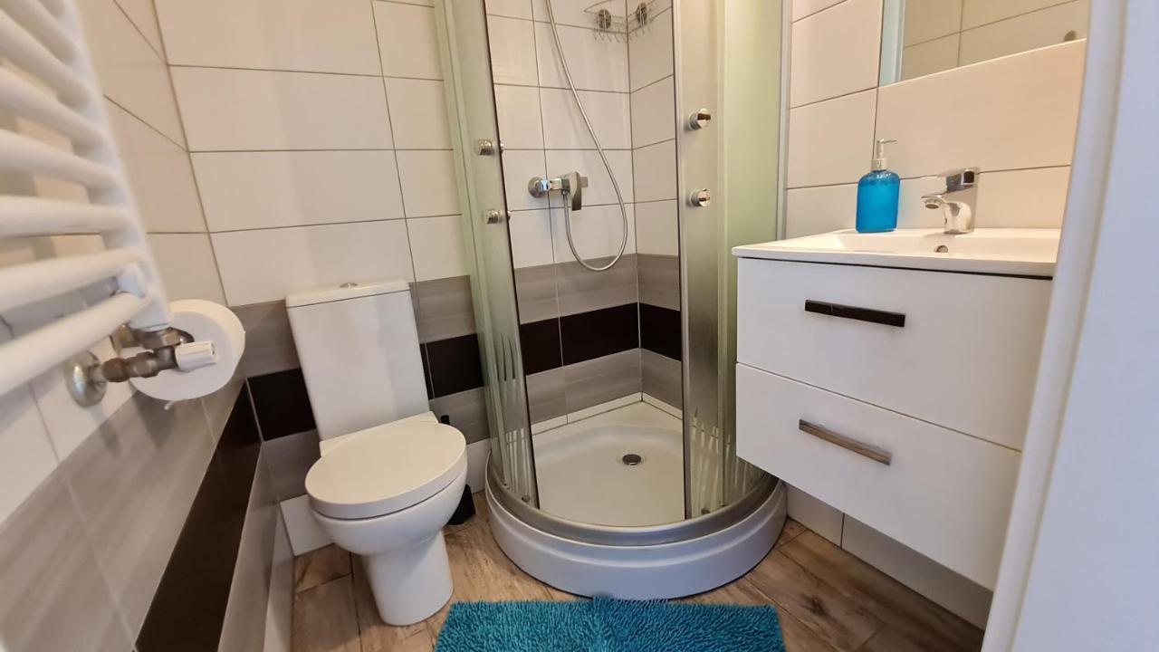 Bela - Pokoje Z Aneksami I Apartamenty Kolberg Exterior foto