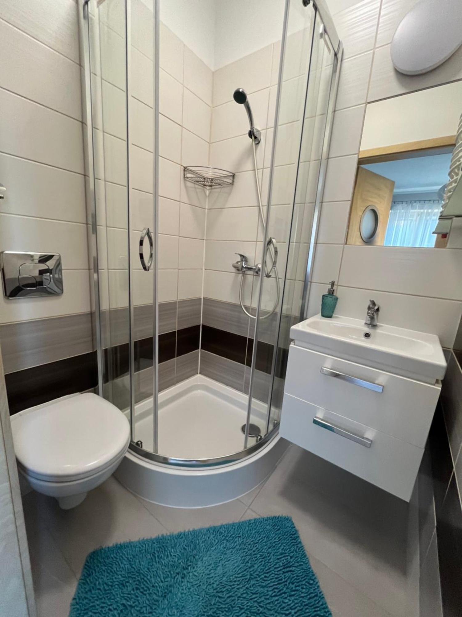 Bela - Pokoje Z Aneksami I Apartamenty Kolberg Exterior foto