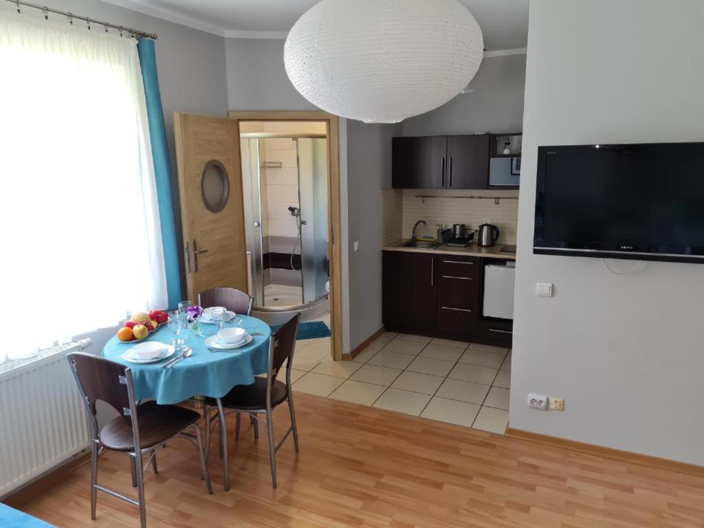 Bela - Pokoje Z Aneksami I Apartamenty Kolberg Exterior foto